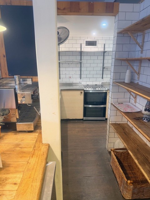 images/7-2025-11-26-12-17-56-9072-cafe 4.jpg